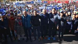 Koopmann criticó al gobierno nacional y reclamó la Tarifa Comahue