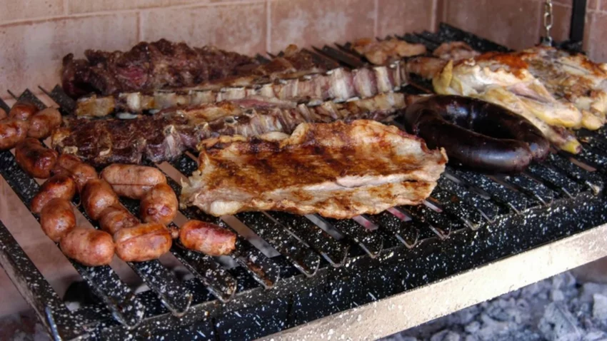 Insólito: una intendenta hizo un “Bono Asado” y regaló carne