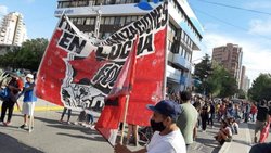 Se levantan los piquetes en el centro Neuquino