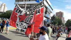 Se levantan los piquetes en el centro Neuquino