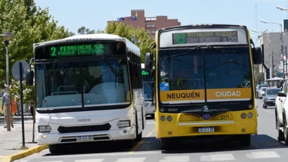 Depositaron la plata, y se levantó el paro de colectivos