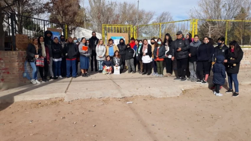 Nena hospitalizada por pérdida de gas en una escuela