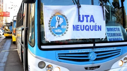 La UTA firmó el acuerdo y suspendió el paro de colectivos