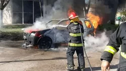 Lo denunciaron por violencia de género, se prendió fuego y murió