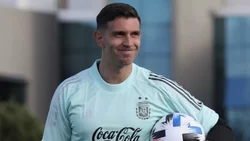 Dibu Martínez apuntó contra Mbappé por sus dichos