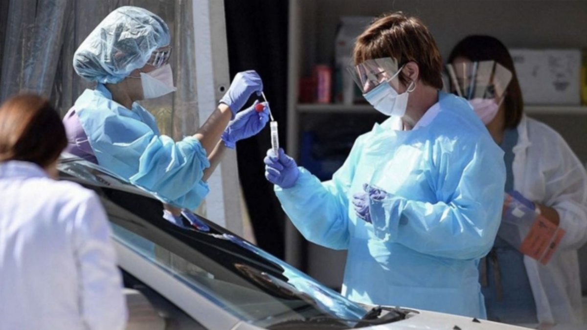 Se triplicaron los casos de Covid y hay más de 50 mil