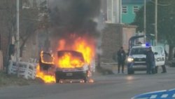 Ardió una camioneta de reparto de pan en el oeste neuquino