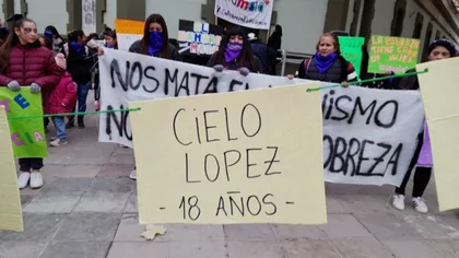 Desde temprano las mujeres neuquinas salieron a gritar "Ni Una Menos"
