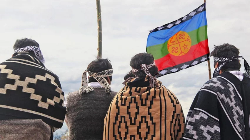 Seguidores de Milei indignados por mapuches en la UNCo