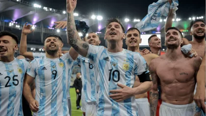 A Qatar con la camiseta que ganó en el Maracaná