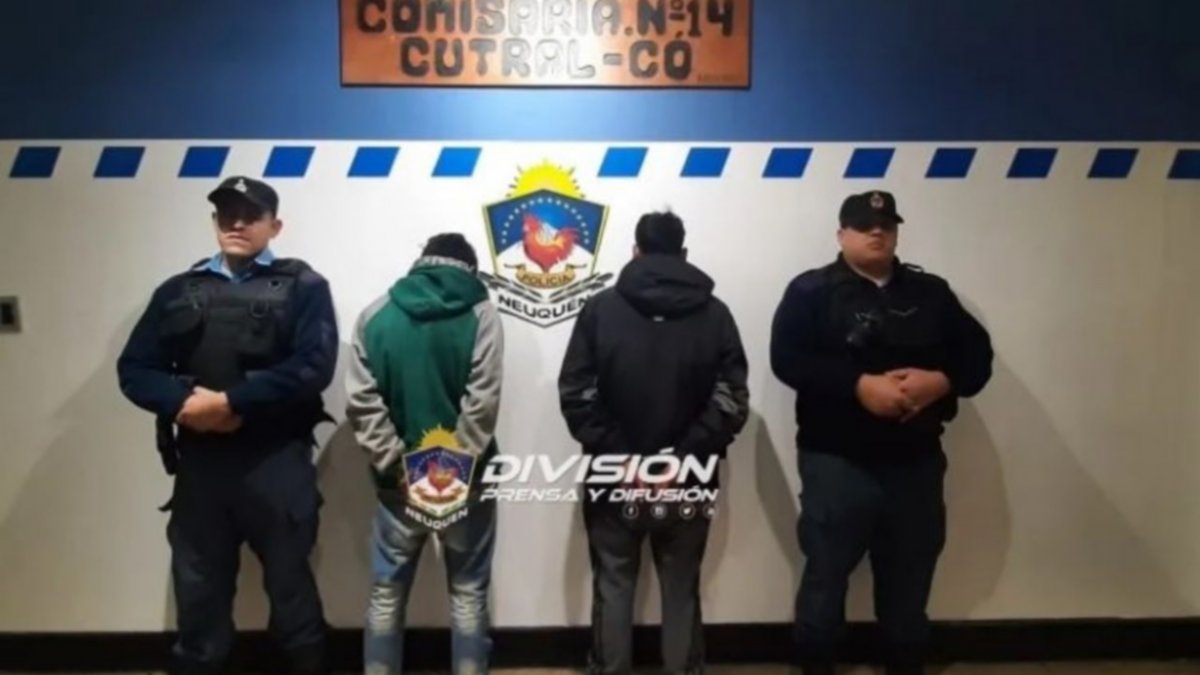 Circulaban por Cutral Co y tenían pedido de captura en Neuquén