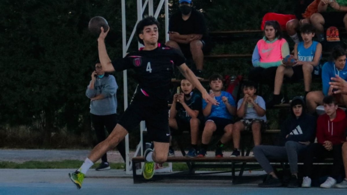 Con neuquinos en cancha, se juega el nacional B de Handball
