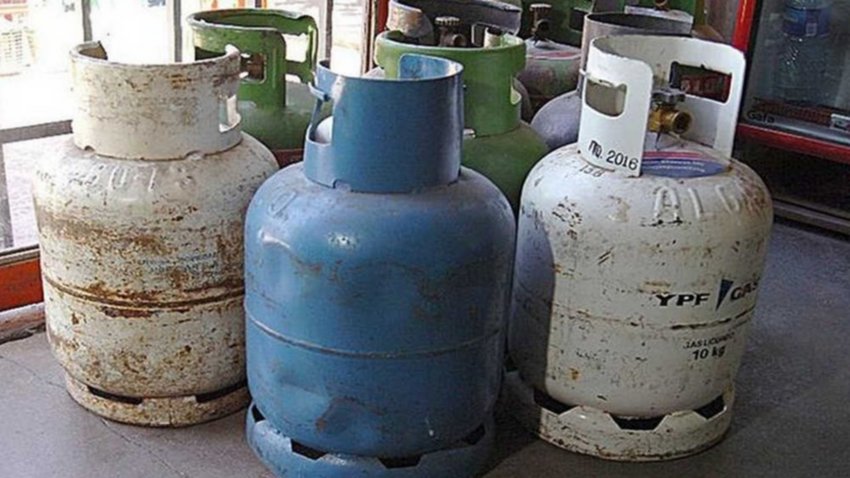 Alerta en el suministro de garrafas por la escasez de gasoil