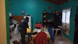 Allanamientos y dos detenidos en Valentina Sur