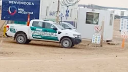 Gendarmería allana la planta de arenas para Vaca Muerta