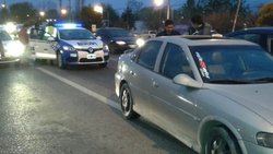 Un joven resultó herido en un choque entre un vehículo y una moto