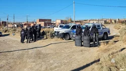 Horror: encontraron a un menor muerto, con una manguera atada al cuello