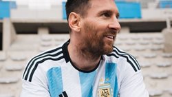 Con precios elevados, salió la nueva camiseta de la Selección
