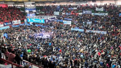 En la era de las redes, el MPN impone presencialidad