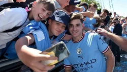 Álvarez ya ilusiona a los hinchas del City