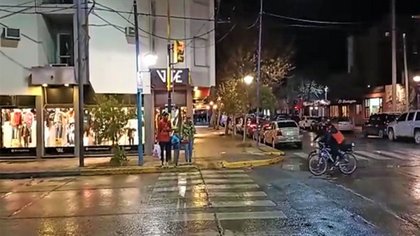 Comerciantes realizaron un apagón y bocinazo