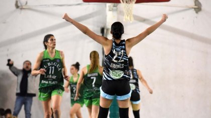 Las chicas de Cente son campeonas del Integración