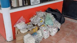 Llevaba valijas con 150 kilos de mariscos en una Amarok