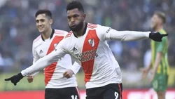 River aprovechó la jerarquía de Borja y goleó a Aldosivi