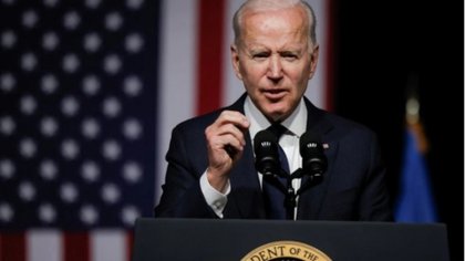 Biden cancela permisos de extracción de petróleo concedidos por Trump