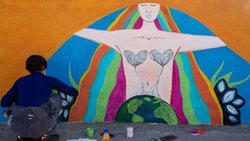 Pintan murales para promover la lactancia materna