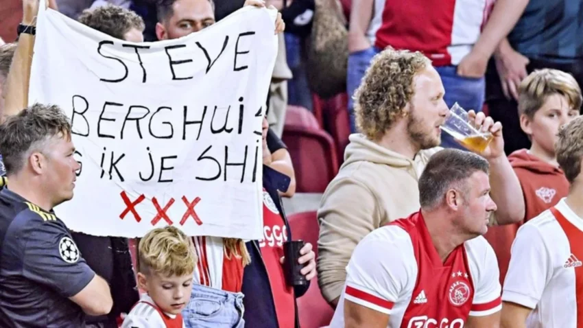 Prohíben pedir camisetas con carteles en el Ajax