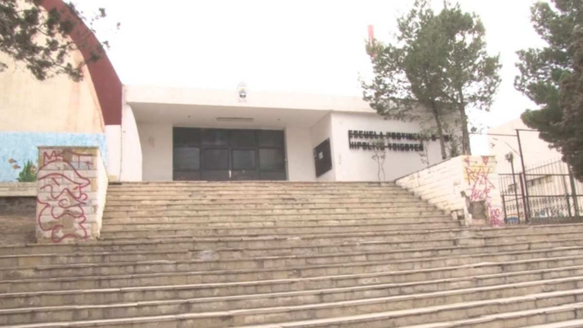 Escuela 201: habría más denuncias contra el docente