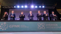 Gasoducto Néstor Kirchner: se firman los contratos