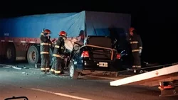 Cinco integrantes de una familia murieron en un choque