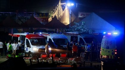 Tragedia en el recital: las ráfagas derribaron un escenario y hay un muerto
