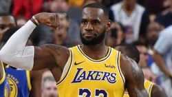 LeBron James batió un récord y va por otro histórico