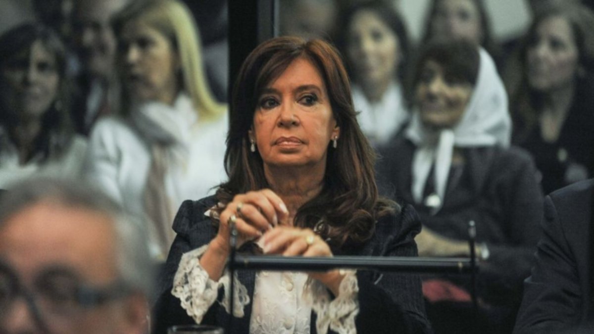 La Fiscalía pidió una pena de 12 años para Cristina Fernández