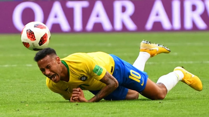 Sufre Neymar, serán más severos con las exageraciones