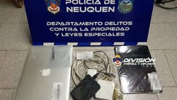 Robó una mochila sin saber que tenía un localizador