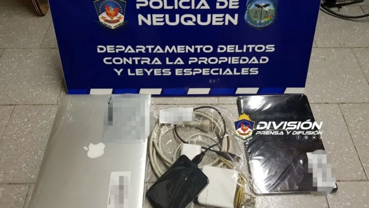 Robó una mochila sin saber que tenía un localizador