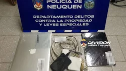 Robó una mochila sin saber que tenía un localizador