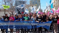 Del golpe en el PJ a encabezar la marcha por Cristina