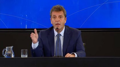 Massa anunció un “dólar soja” de $200 para el campo
