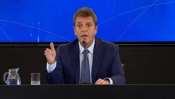 Massa anunció un “dólar soja” de $200 para el campo