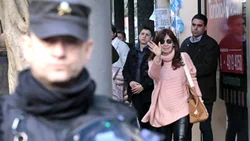Alerta: amenazaron de muerte a Cristina Kirchner, por teléfono