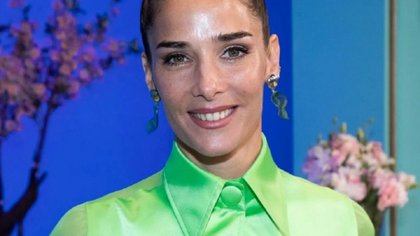 Juana Viale debutó en los almuerzos con un osado look