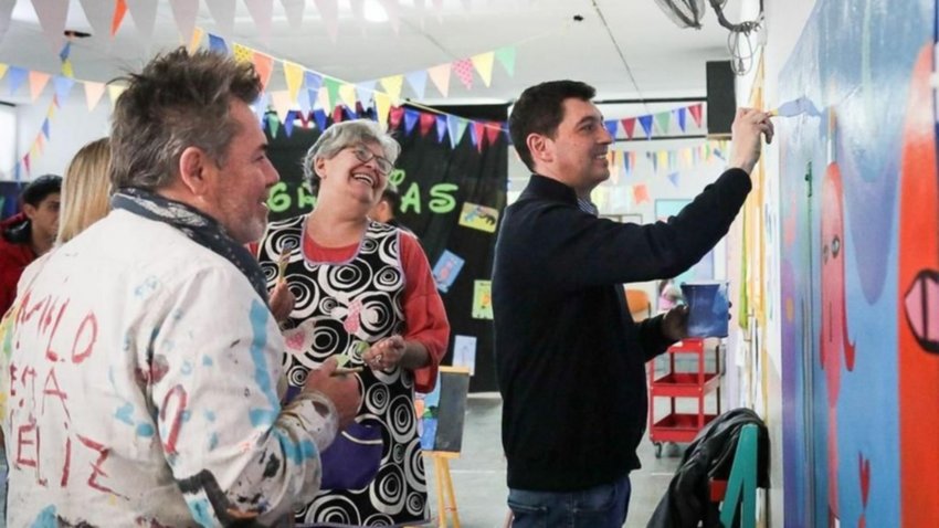 Milo Lockett vuelve para pintar murales en San Martín, Zapala y Neuquén
