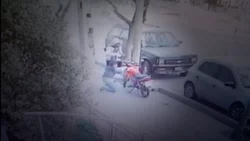 Se asustaron y desistieron de robar una moto en pleno centro