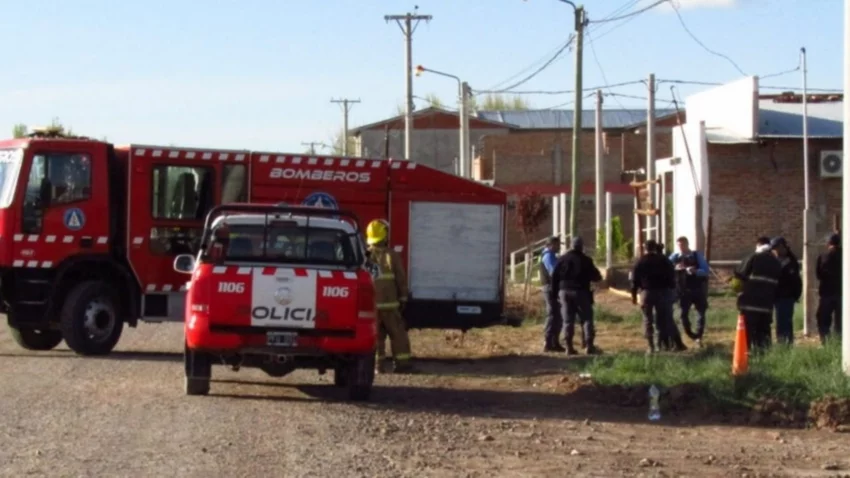Una familia destruida por el fuego mortal en El Chañar