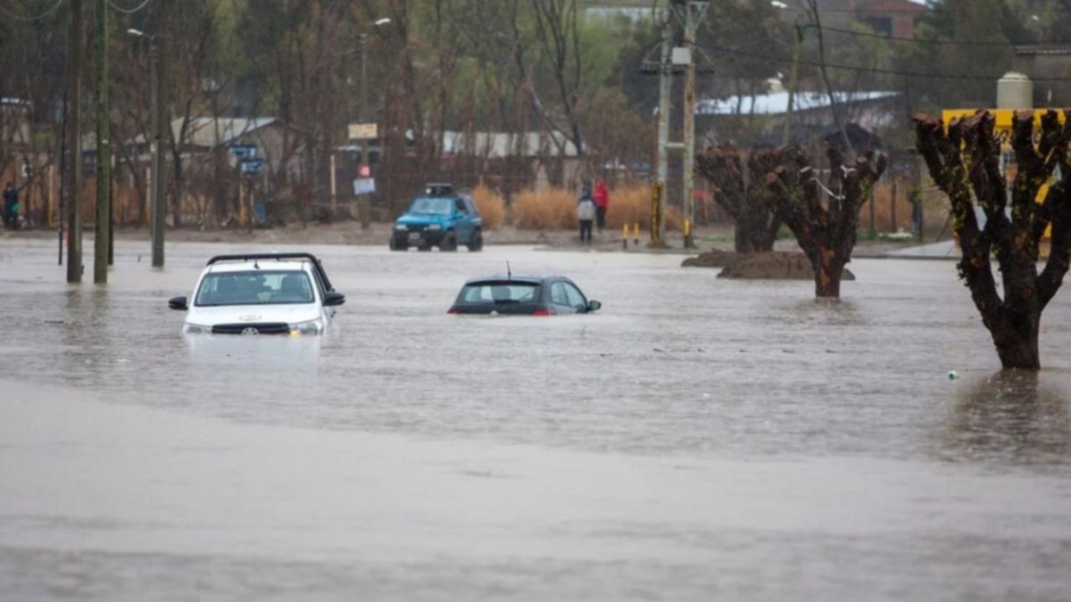 Temporal en Comodoro Rivadavia: una ciudad tapada de agua y barro
